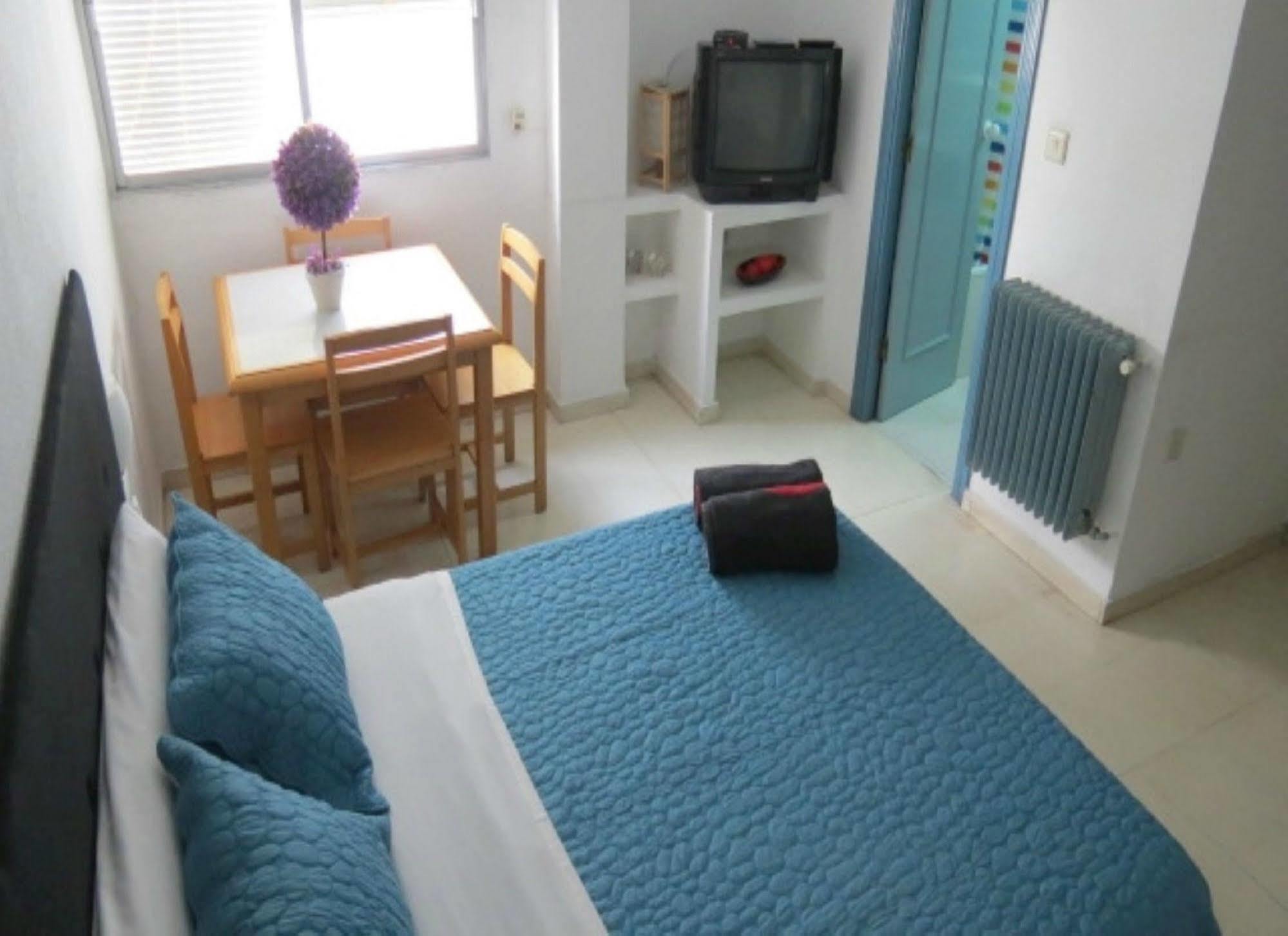 Comet Suites Almona Granada Eksteriør billede